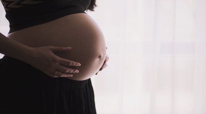 ‘Small Number’ Of Unvaccinated Pregnant Women In Midwest Admitted To ICU With Covid